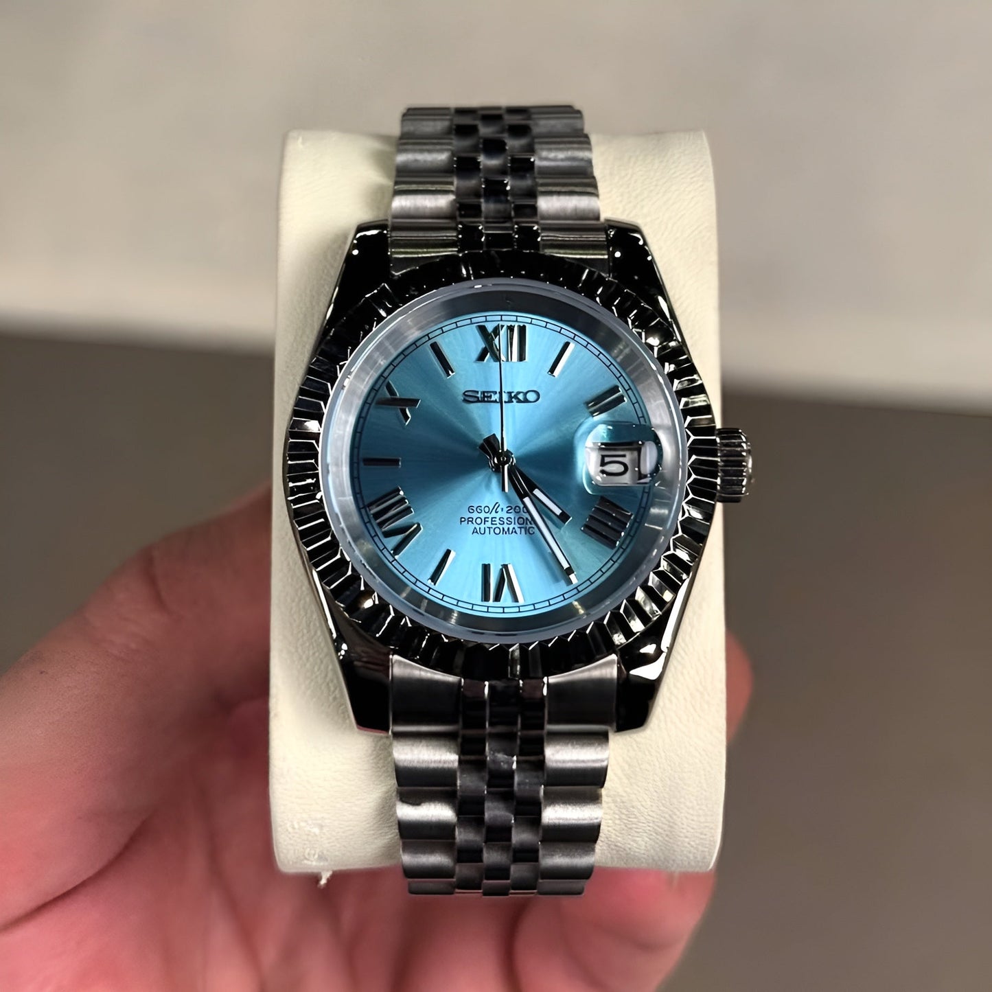ELVANE® Ocean Blue Roman Dial