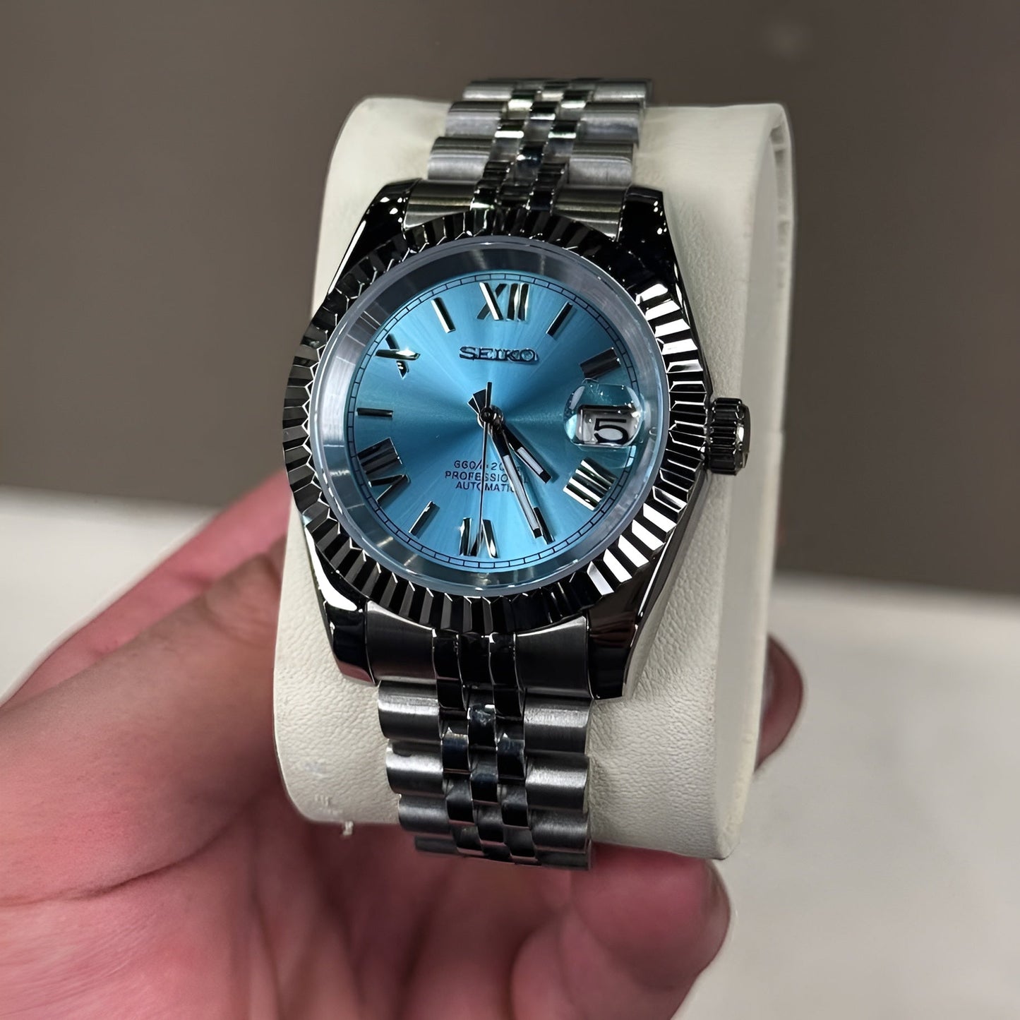 ELVANE® Ocean Blue Roman Dial