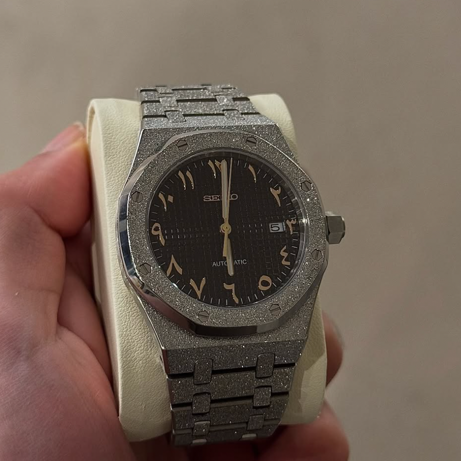 ELVANE® Frozen Dawn Arabic Dial