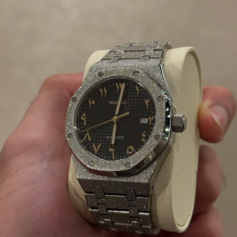 ELVANE® Frozen Dawn Arabic Dial
