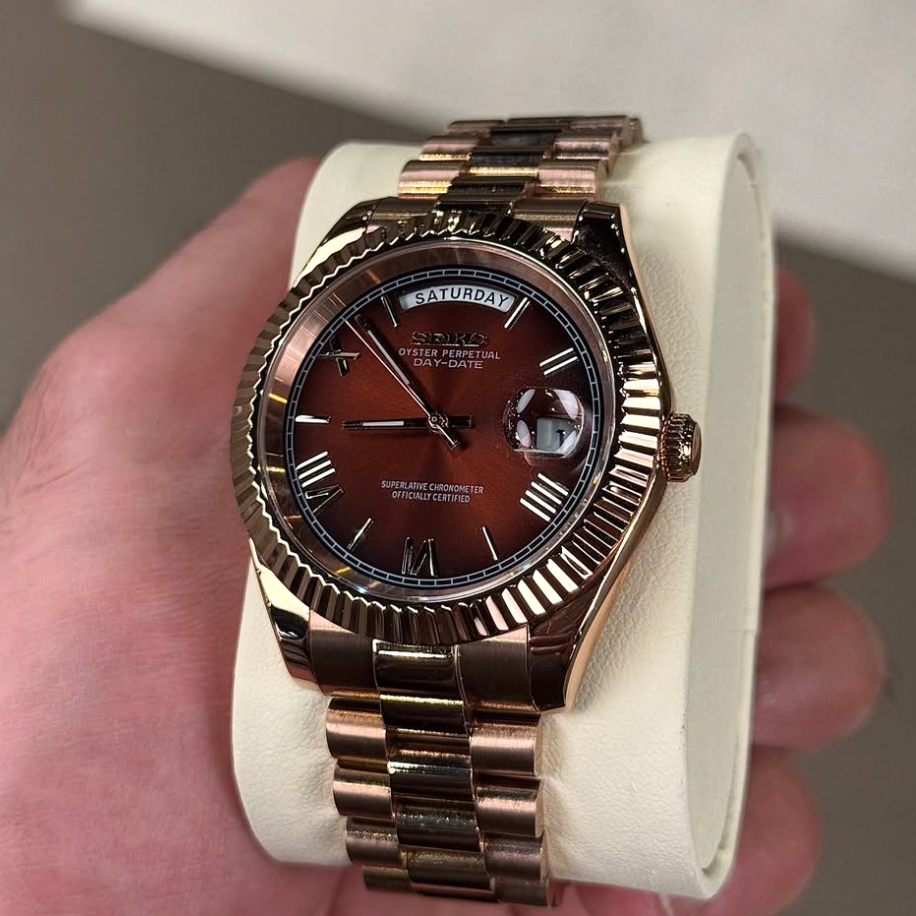 ELVANE® Champagne Roman Numeral