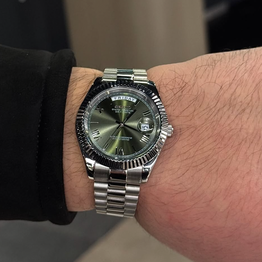 ELVANE® Imperial Emerald Dial