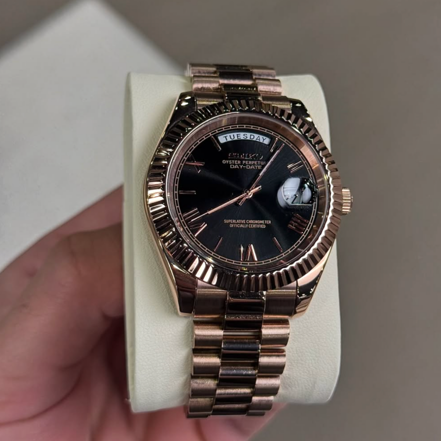 ELVANE® Golden Roman Numeral Dial