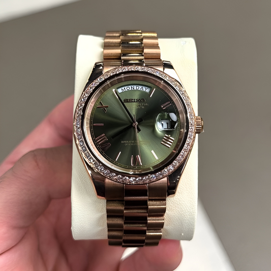 ELVANE® Royalé Roman Numeral Dial